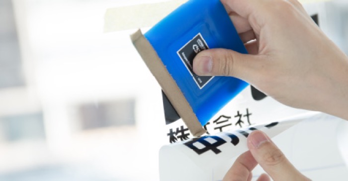 優れた加工性、施工性で 貼って美しく、はがしたあとも美しく。