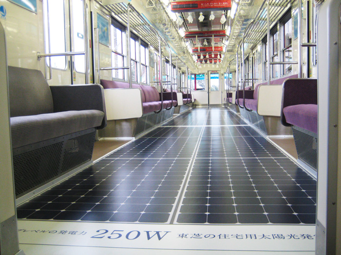 遠州鉄道株式会社様 電車内フロアマーキング 製作 施工事例 フィルムの企画 デザイン 加工 施工 デコラテックジャパン ３ｍ特約店