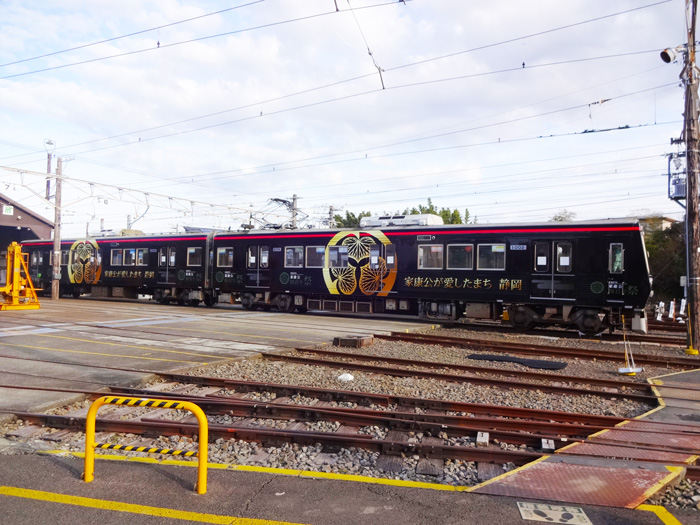 名鉄３３００系 徳川家康　四百年祭ラッピング 名鉄3300系 徳川家康 四百年祭ラッピング 名鉄3300系 徳川家康4